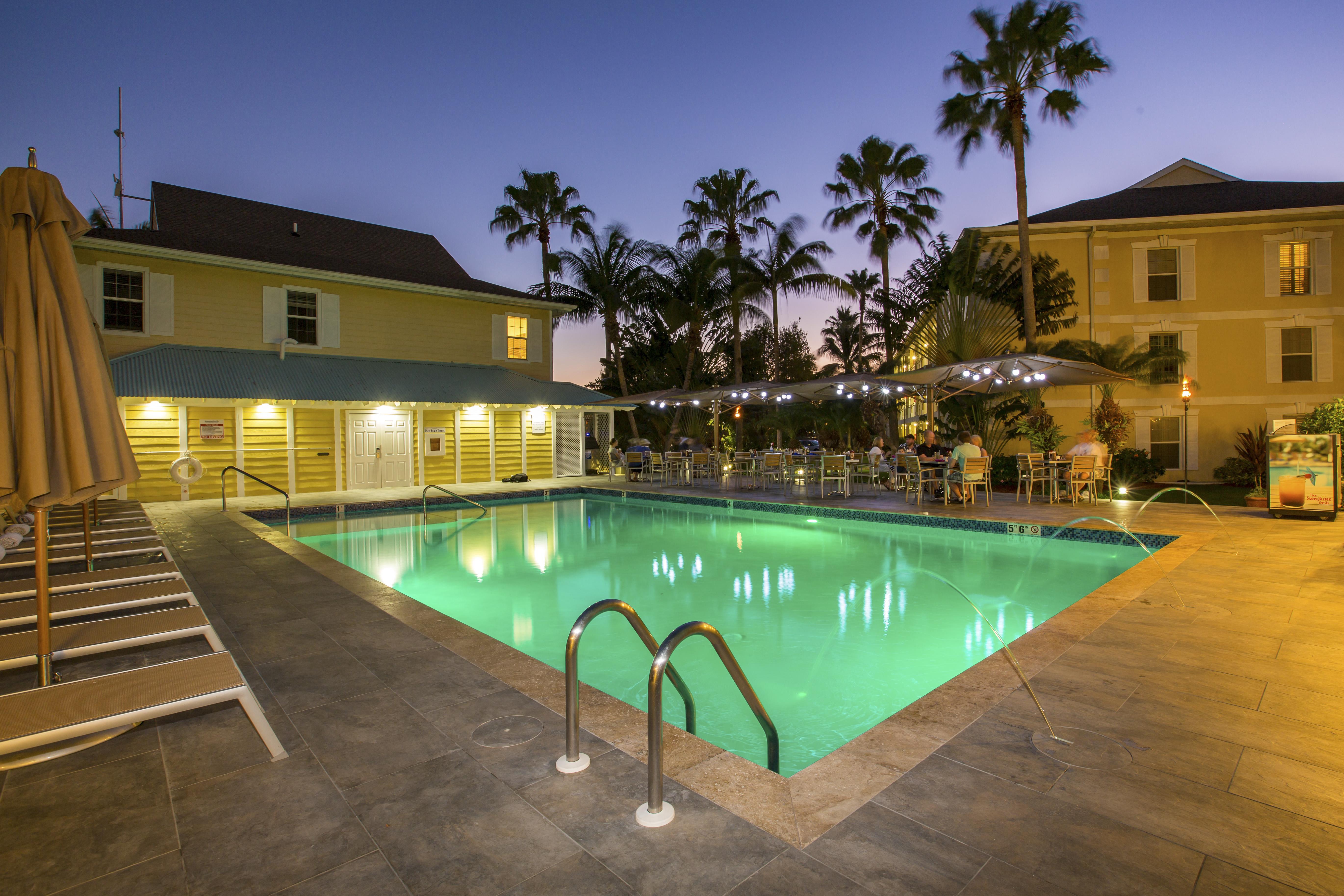 Sunshine Suites Resort West Bay Εξωτερικό φωτογραφία