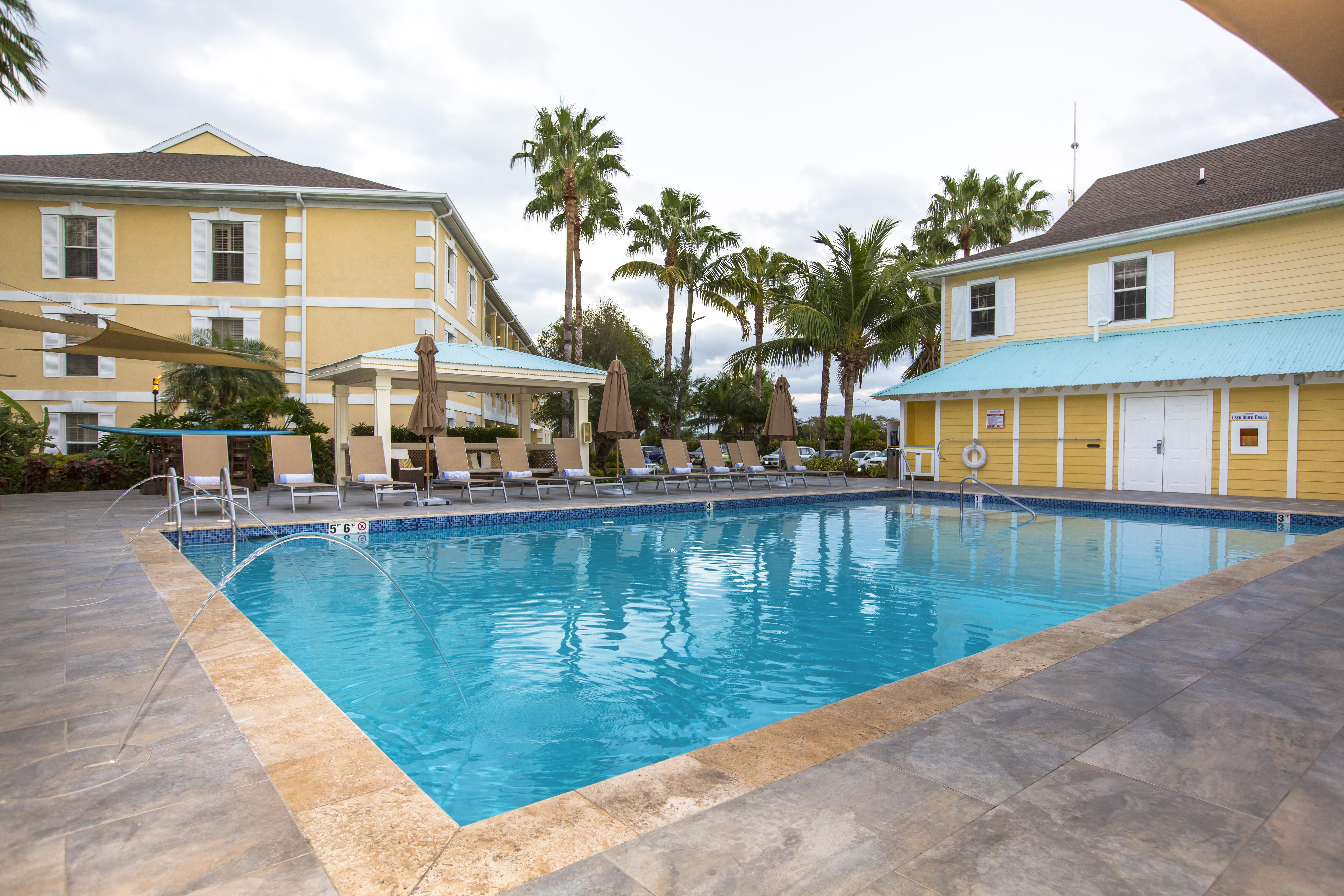 Sunshine Suites Resort West Bay Εξωτερικό φωτογραφία