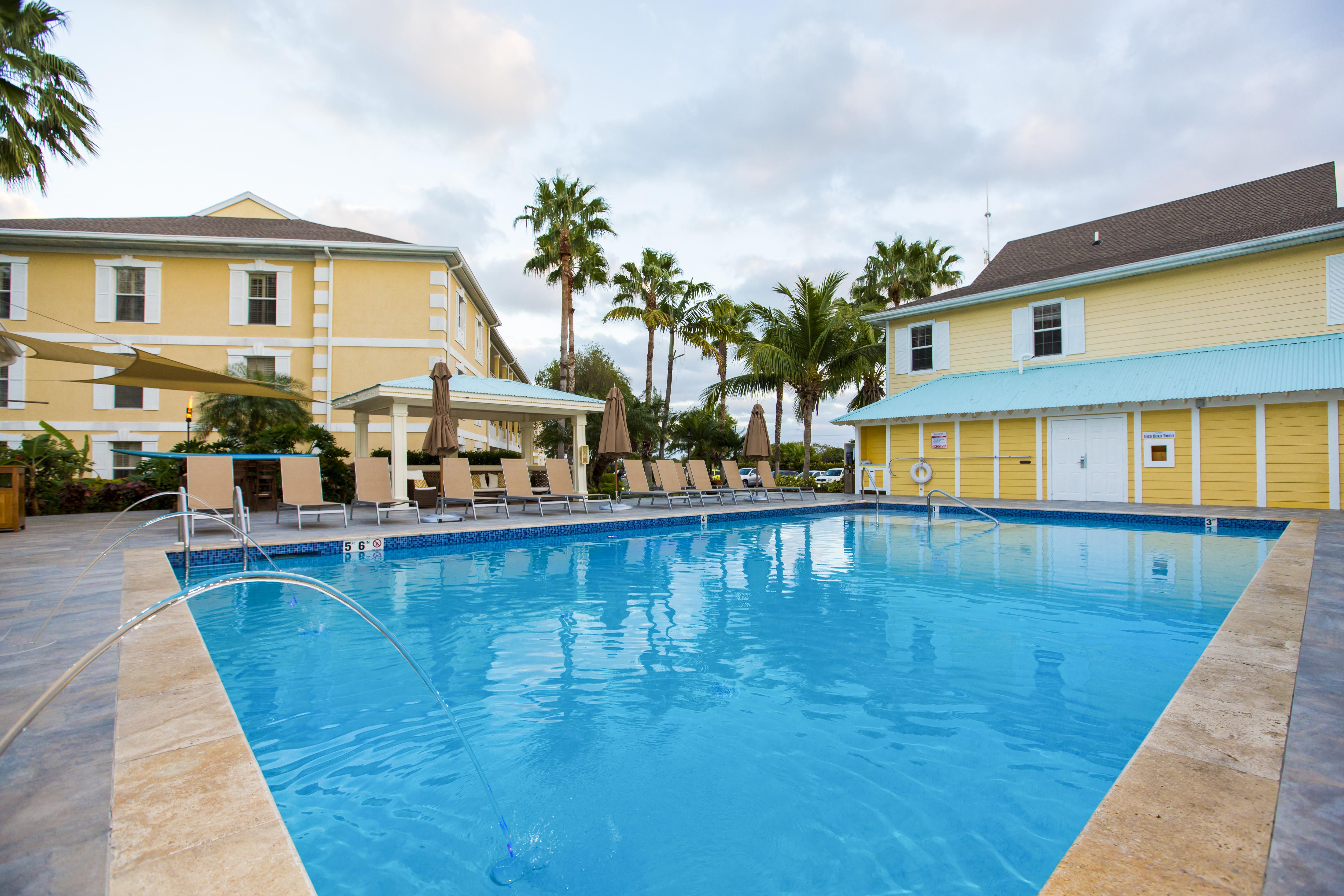 Sunshine Suites Resort West Bay Εξωτερικό φωτογραφία