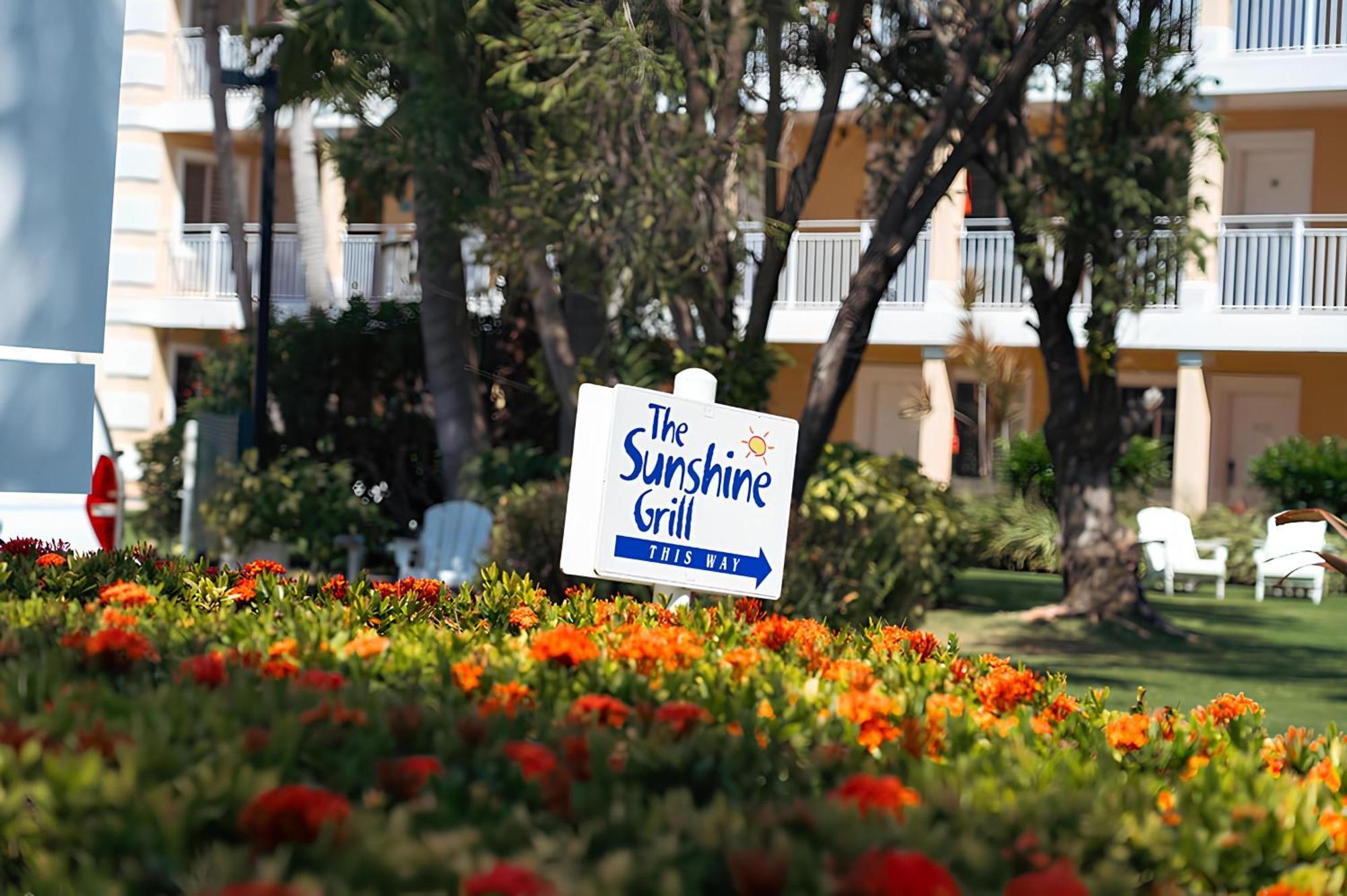 Sunshine Suites Resort West Bay Εξωτερικό φωτογραφία